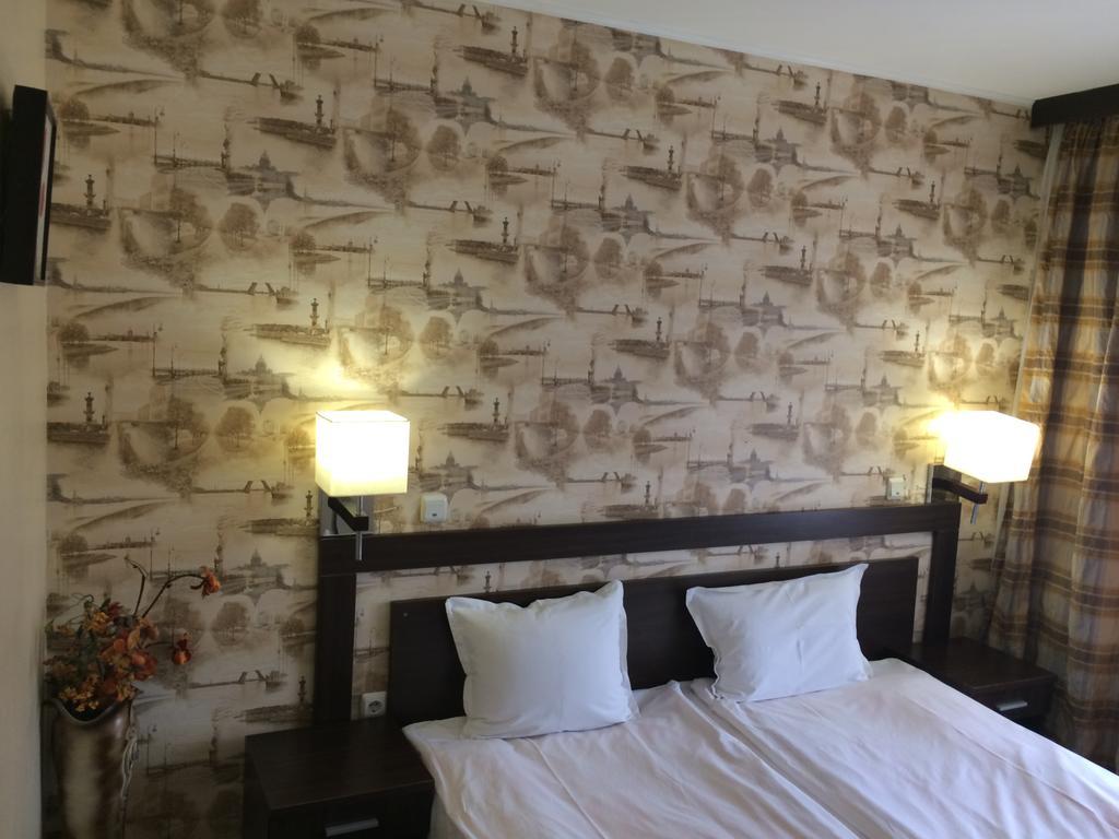 Art Hotel Varna Exteriör bild